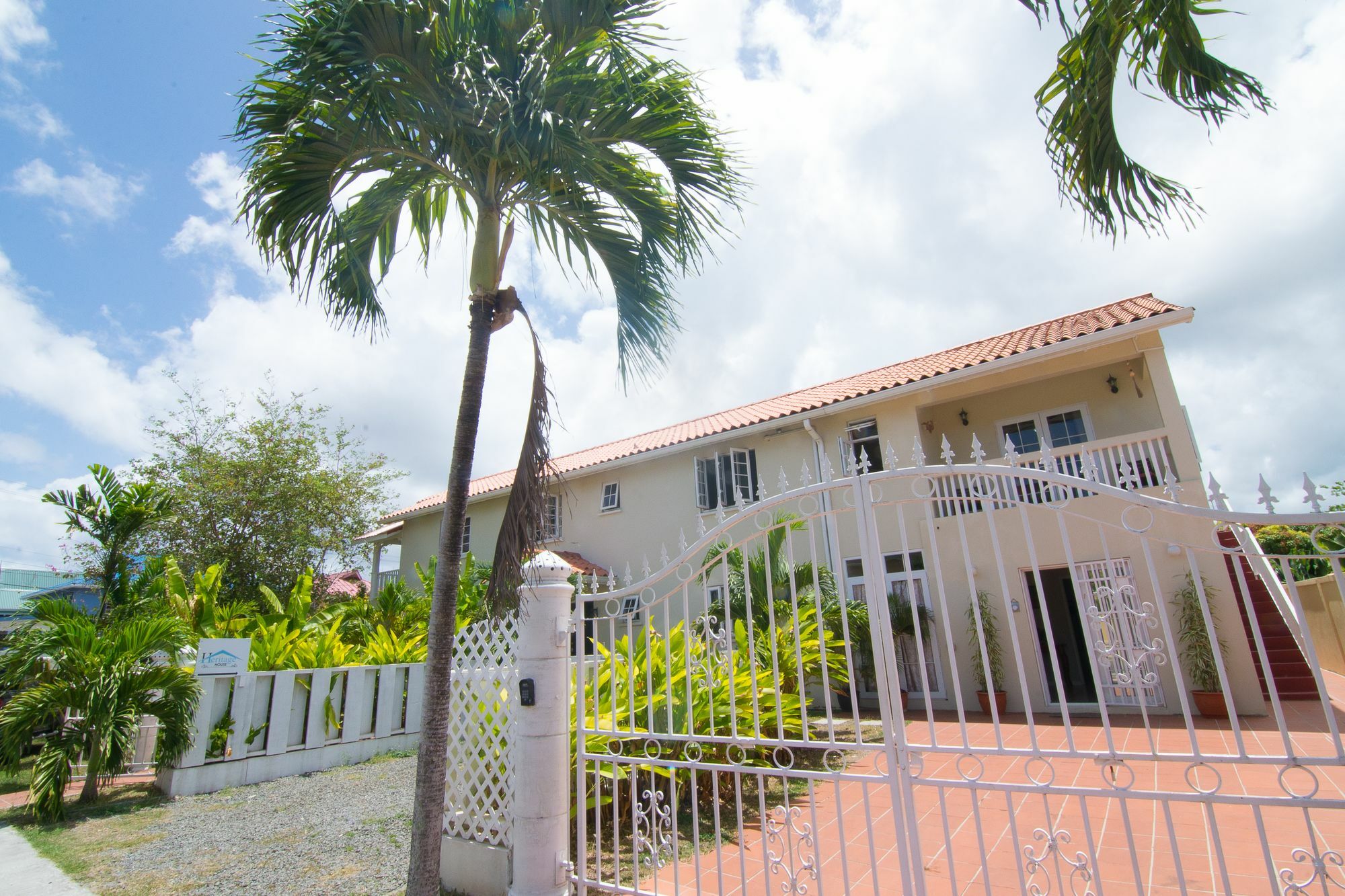 Heritage House - Rodney Bay Bed & Breakfast Gros Islet