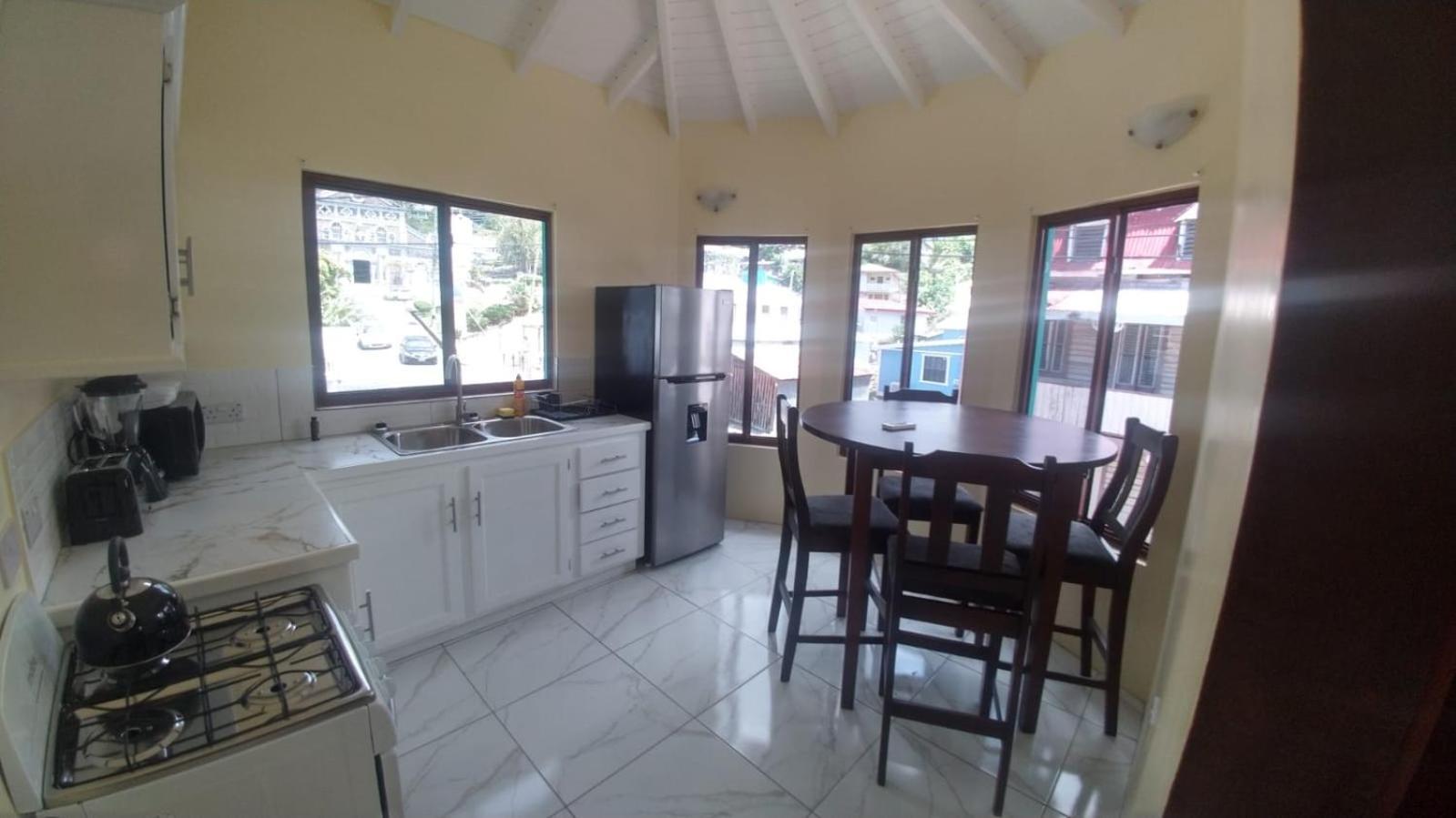 Southern Haven Laborie