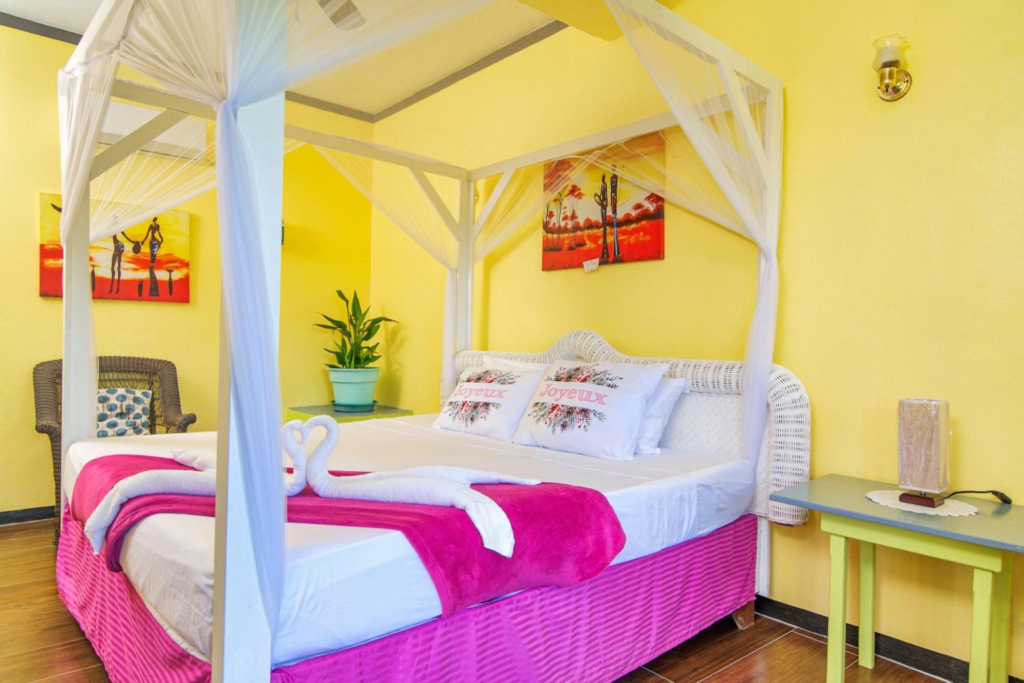 Tropical Paradise View Inn