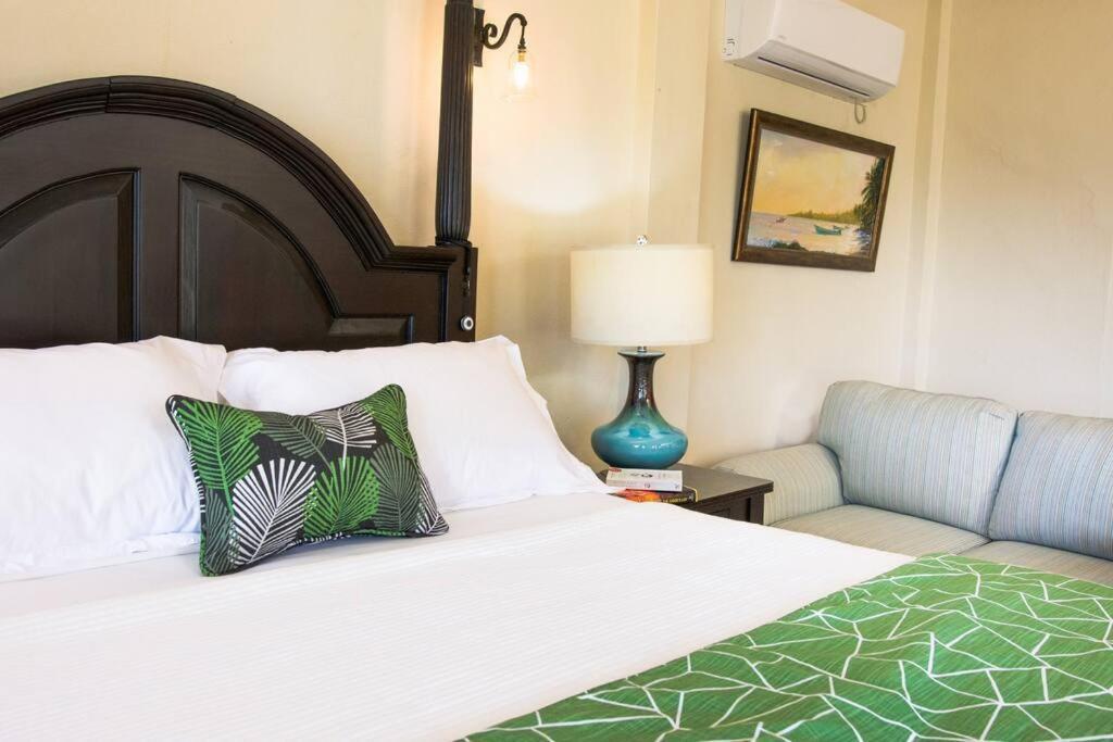 Belle Coco Malgratoute St Lucia * Soufriere