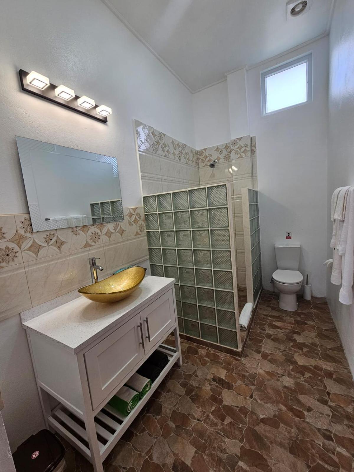 Agape Suites-room 4- 1st Floor Apartment *