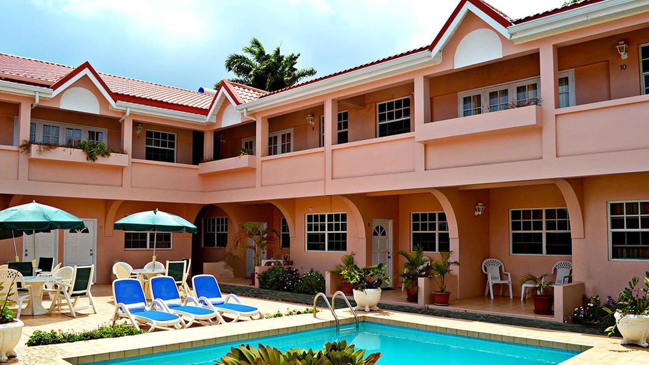 Beach Cross Aparthotel