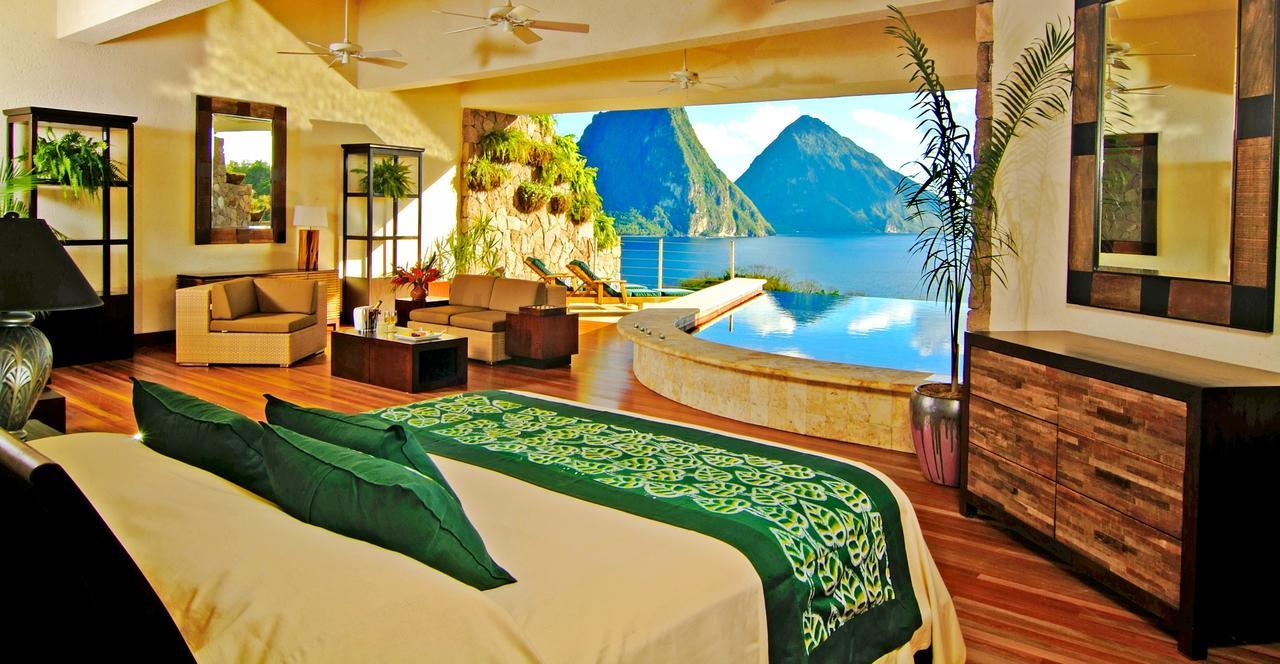Jade Mountain Resort