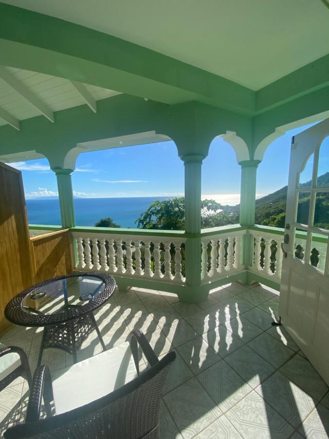 Apartment Greenhouse On The Hill, Sea View Laborie