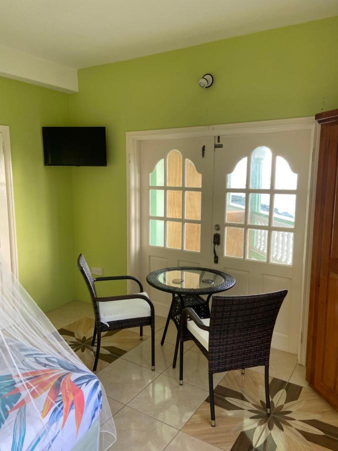 Greenhouse On The Hill, Sea View * Laborie