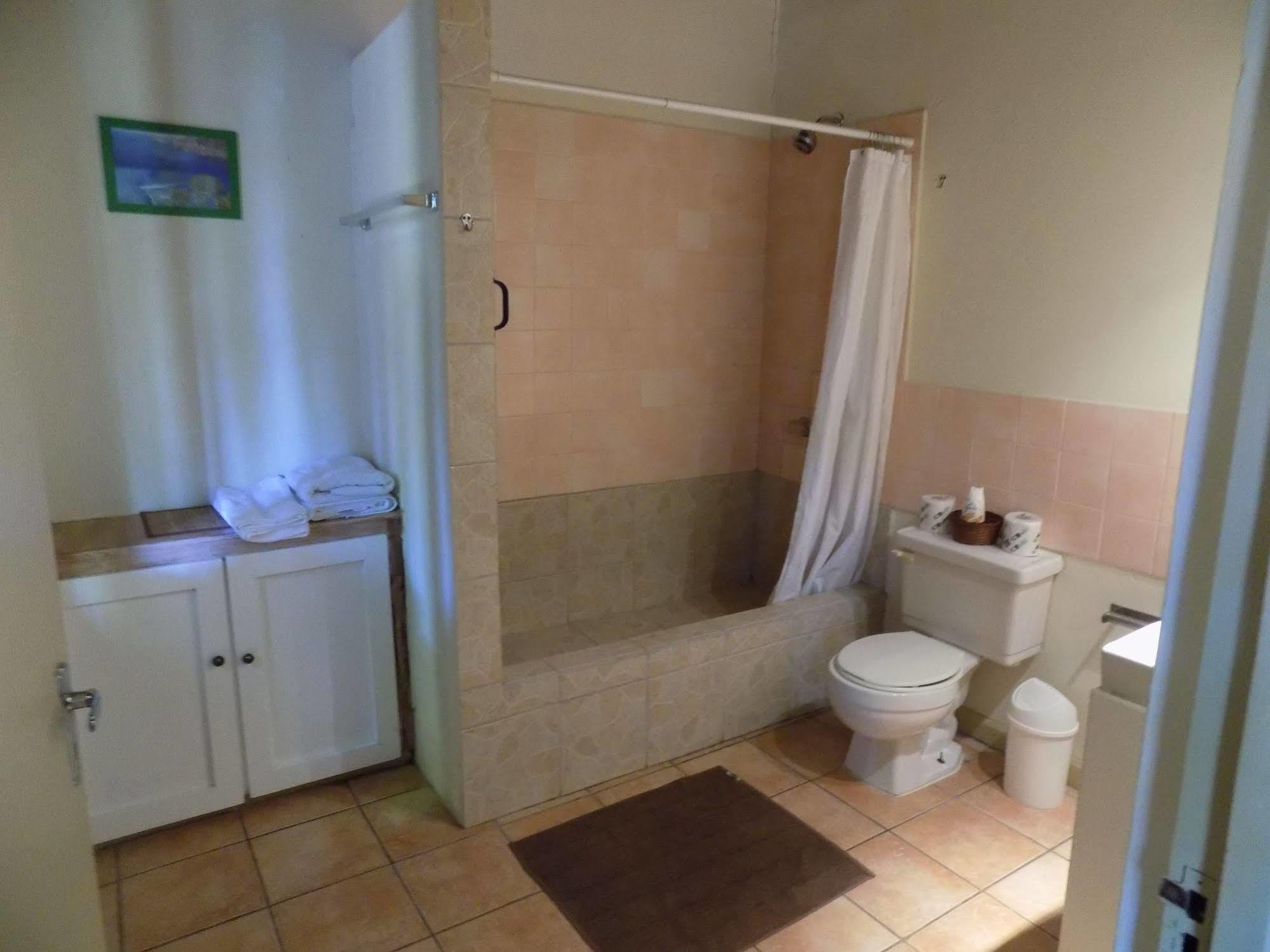 Inn Le Jardin De Rodney 3*
